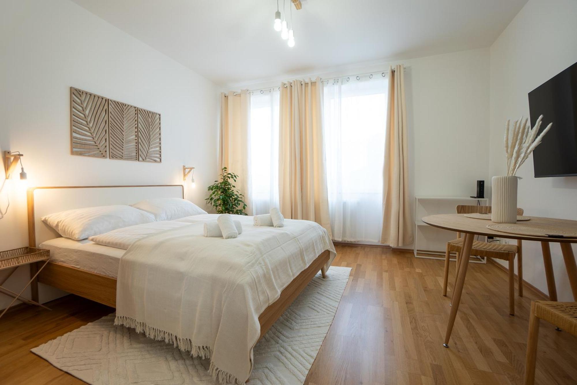 Bright And Cozy With A View Vienne